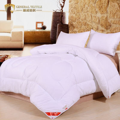 Breathable Luxury Hotel Quilts Hypoallergenic King Size With Stitching Technics