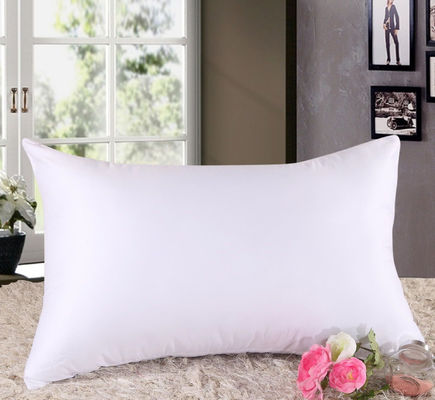 Massage White Soft Hotel Pillows With Fiber Filled Plain Style