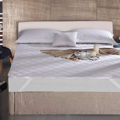 Fabric Mattress Protector And Pad Anti Wrinkle With Plain Dyed Pattern
