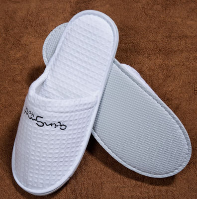 Luxury 4 Star Eco Friendly Hotel Slippers Hotel Bath Slippers Modern With Eva Material