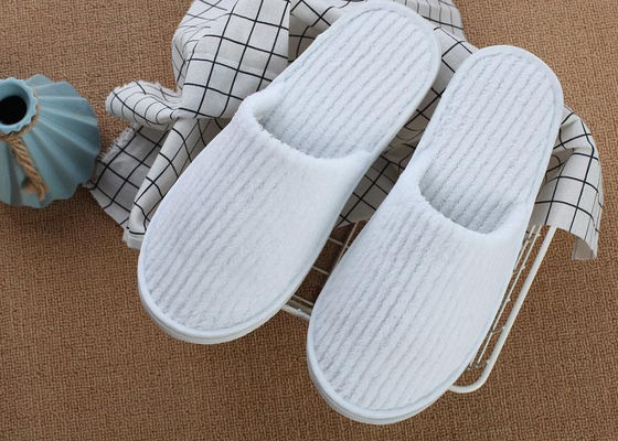 Waffle Weave Embroidered Closed Toe Hotel Slippers Disposable Towelling Slippers