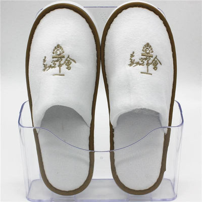 Indoor All Seasons White Disposable Slippers Hotel Bathroom Slippers