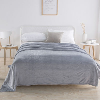 Thin 100% Polyester Fleece Blanket Anti Pilling Textile With Printing Pattern