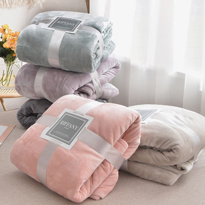 Custom Anti Pilling Fleece Hotel Blanket Hotel Room Blankets