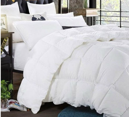 White Goose Down Luxury Hotel Quilts High Durability For Home