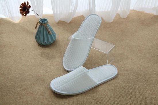 Luxury 4 Star White Spa Slippers Hotel Style Slippers For All Seasons