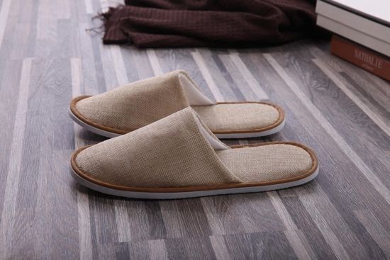 Embroidery Logo Disposable Hotel Slippers Open Toe Style For Indoor Use