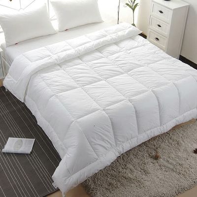 Fashion Style Hypoallergenic Hotel Collection Bedding Quilts Hotel Down Comforter