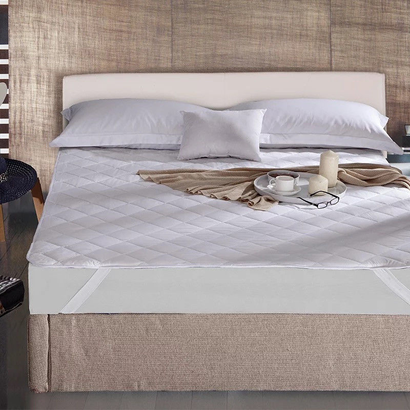 Fabric Mattress Protector And Pad Anti Wrinkle With Plain Dyed Pattern