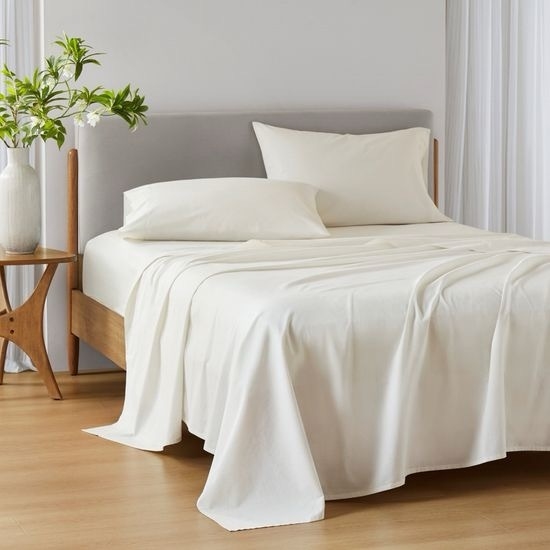 Machine Washable Five Star Hotel Bedding Collection 100% Cotton Fabric and Easy Care